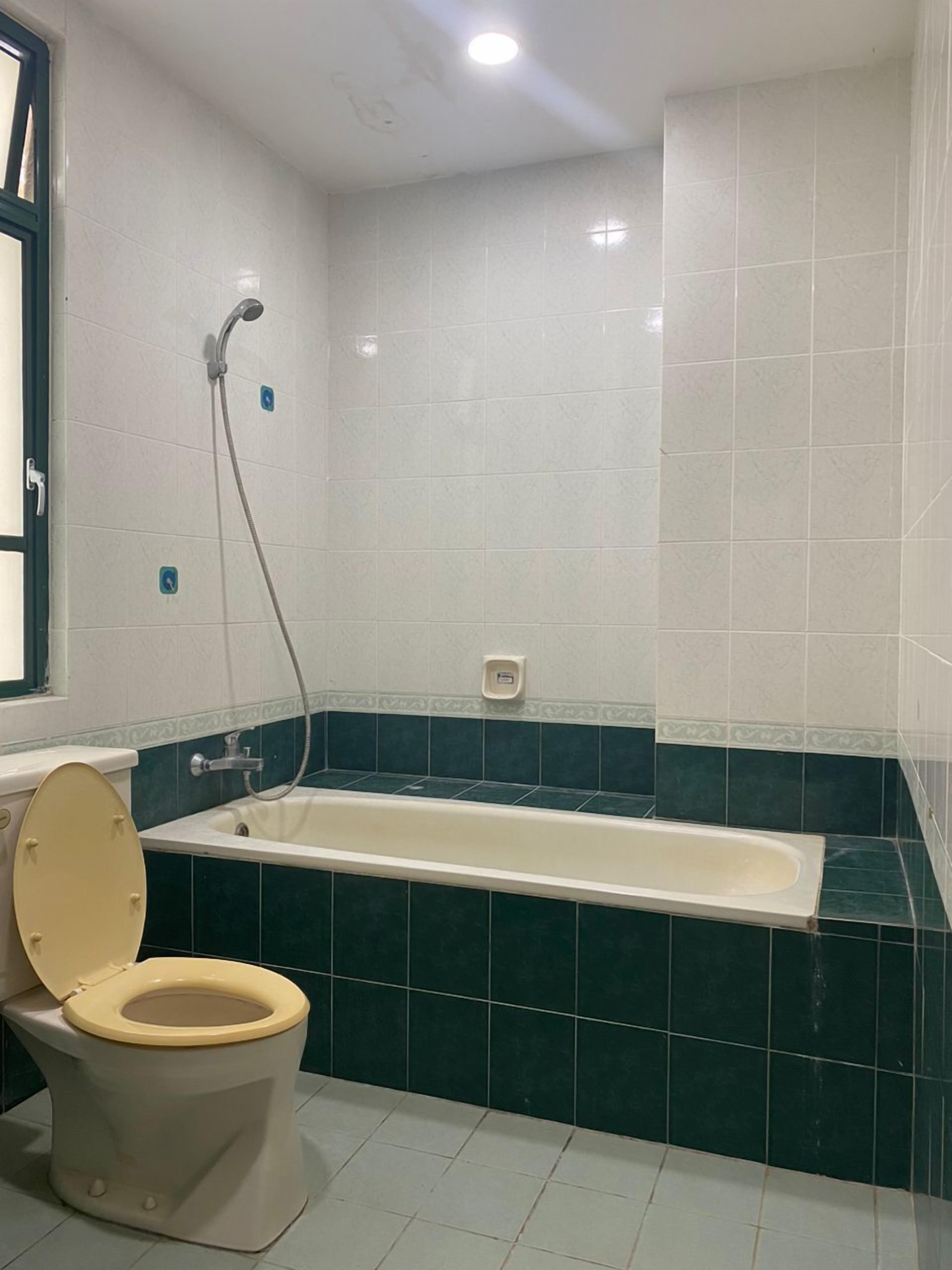 Apartment, Balcony | Bathroom