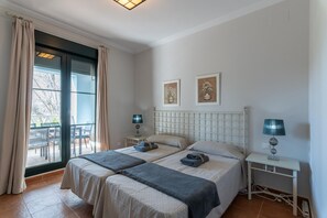 2 bedrooms, iron/ironing board