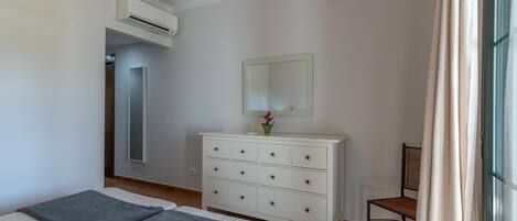 Appartement | 2 chambres, fer et planche Ă repasser