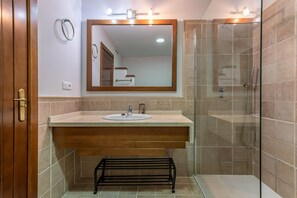 Appartement | Salle de bain | Séchoir à cheveux