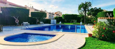 公寓 | 游泳池 | 室外游泳池