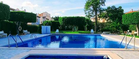 Apartment | Pool | Outdoor pool