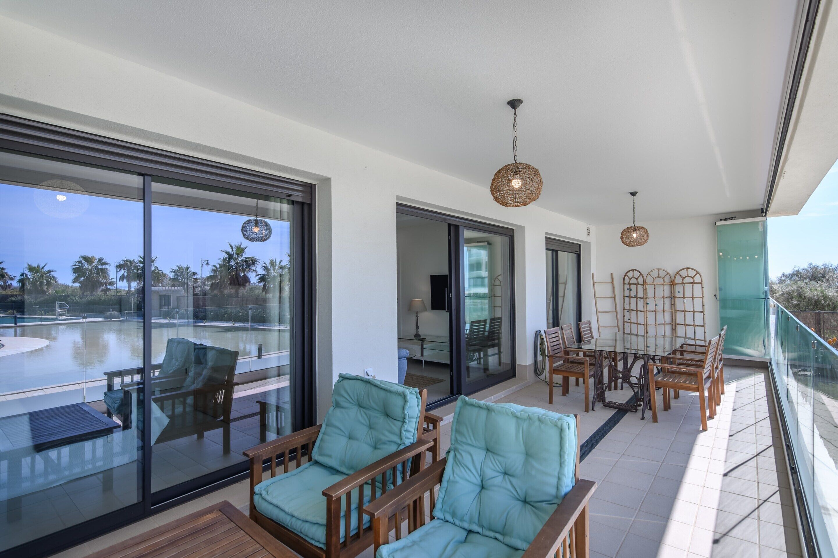 Apartment | Outdoor dining