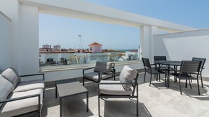 Apartment | Outdoor dining - Family Apartment With Balcony, Wifi (Ayamonte)