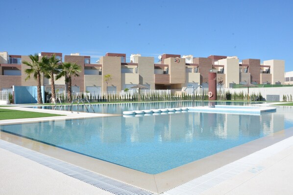 Apartment | Pool | Outdoor pool