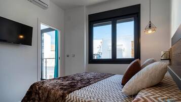 Apartment | 1 bedroom, iron/ironing board