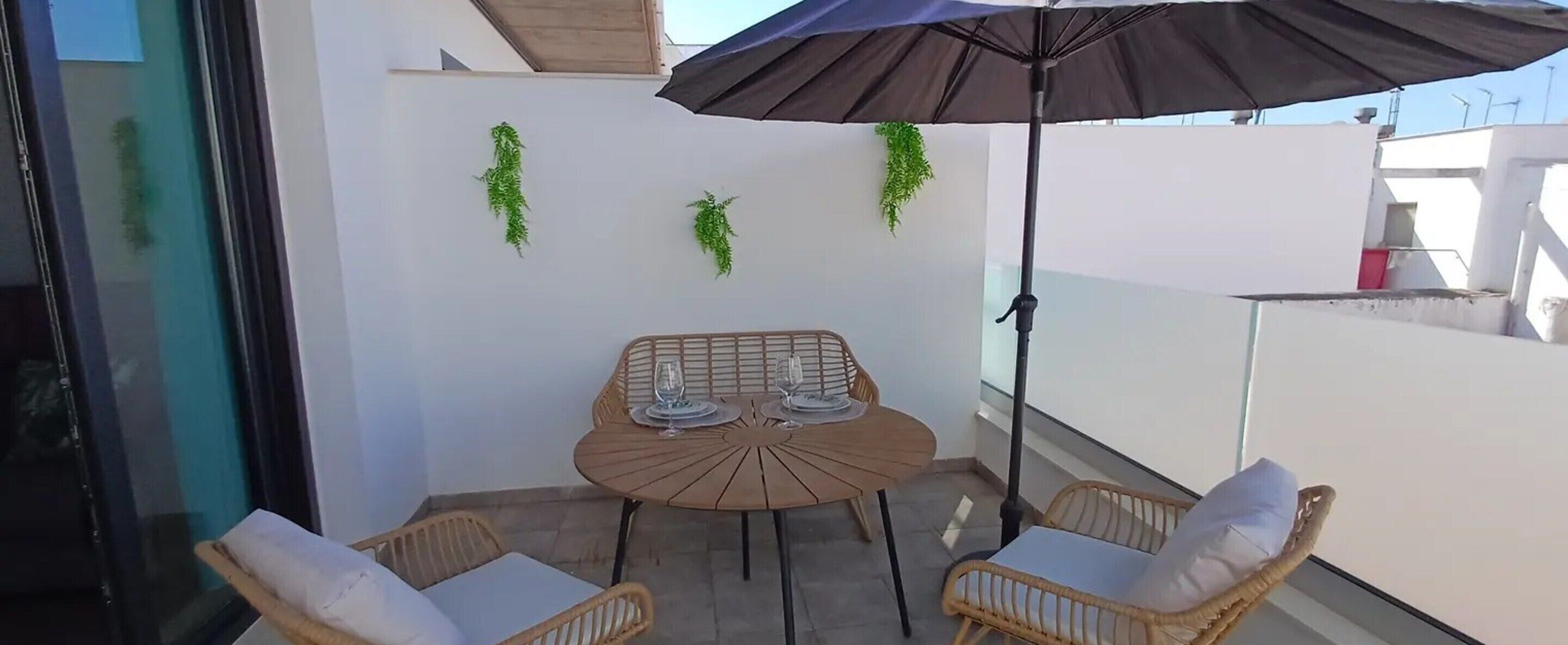 อพาร์ทเมนท์ | รับประทานอาหารกลางแจ้ง