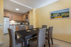 Apartment | Dining