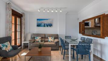 Apartment | Living area