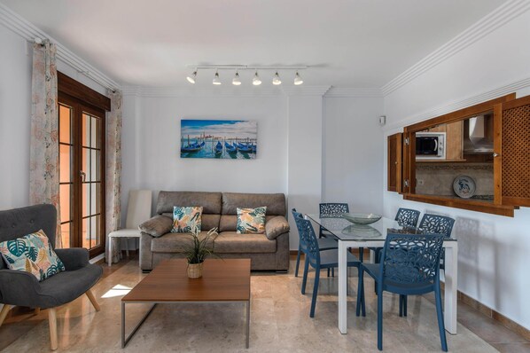 Apartment | Living area