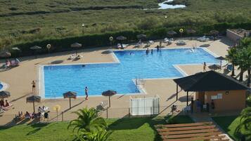 Apartment | Pool | Outdoor pool