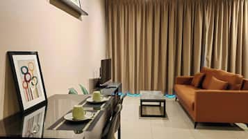Studio, 1 Bedroom, Smoking, Garden View | Living room