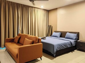 Studio, 1 Bedroom, Smoking, Garden View - Cozy Studio in Shah Alam With Mountain View (Shah Alam)