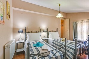 4 bedrooms, iron/ironing board, travel cot, free WiFi