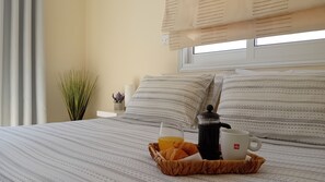 1 bedroom, in-room safe, iron/ironing board, free WiFi