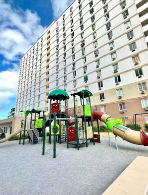 Condo, 1 Bedroom, Accessible | Children's area