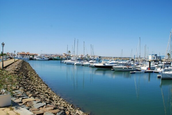 Apartment | Exterior - Coastal Apartment in Punta del Moral (Ayamonte)