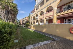Apartment | Exterior