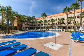 Apartamento | Piscina | Una piscina al aire libre