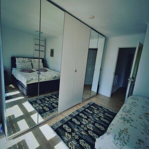 Huone, 2 makuuhuonetta, parveke | 2 makuuhuonetta