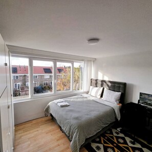 Room, 2 Bedrooms, Balcony