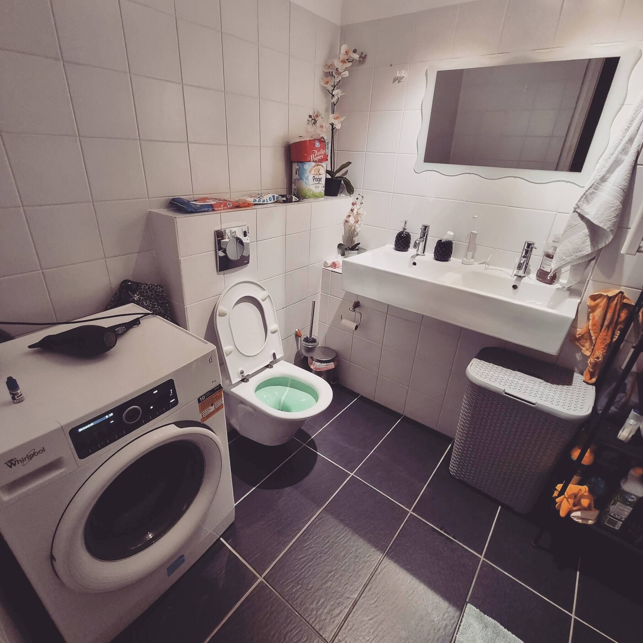 Room, 2 Bedrooms, Balcony | Bathroom