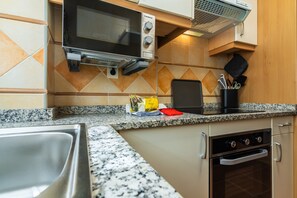 Apartment | Private kitchen - Seaside Retreat for 9 Guests (Ayamonte)