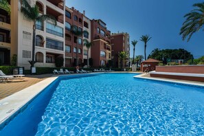 Apartemen | Kolam renang | Kolam renang outdoor