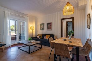 Apartment | Living room - Seaside Retreat for 9 Guests (Ayamonte)