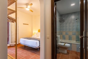 Apartment | Bathroom