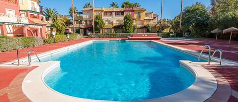 Apartment | Pool | Outdoor pool