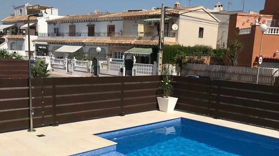Chalet in Torrevieja for 6 Guests