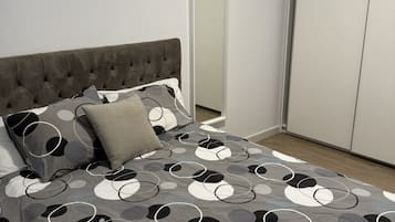 3 bedrooms, iron/ironing board