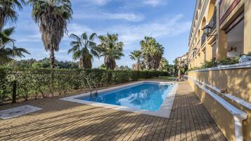 Apartment | Pool | Outdoor pool