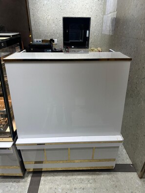 Quầy tiếp tân