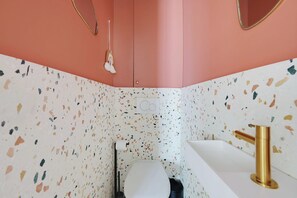 公寓 | 浴室 | 吹風機、毛巾、洗髮精