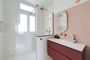 Apartment | Bilik Mandi | Pengering rambut, tuala disediakan, syampu 