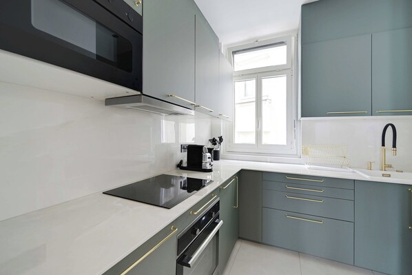 Apartment | Private kitchen | Fridge, microwave, oven, stovetop