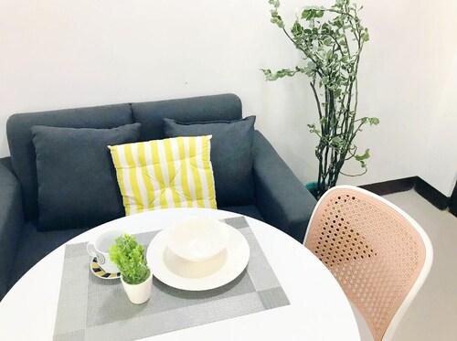 Brand New Entire House, 2BR, 2TB, Pool, Parking