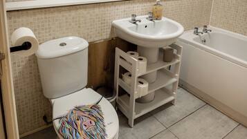 Apartment | Bathroom