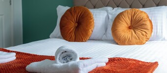 Modern Unit Cook  Work in Comfort