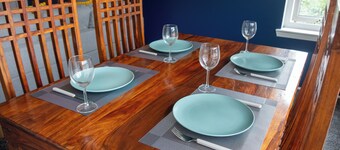 Modern Unit Cook  Work in Comfort