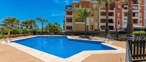 Lejlighed | Pool | Udendørs pool