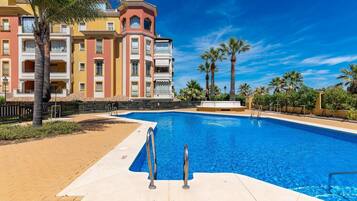 Apartment | Pool