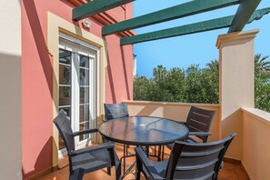 Apartemen | Tempat makan outdoor