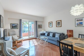 Apartment | Living room - Golfside Retreat in Isla Canela (Ayamonte)