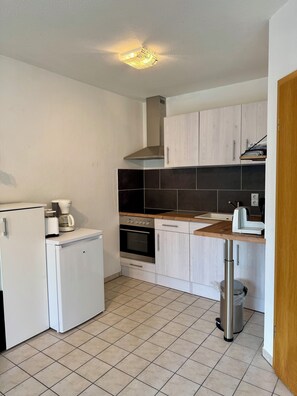 Kühlschrank, Ofen, Herdplatte, Geschirrspüler