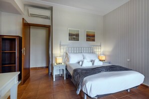 Apartment | 1 bedroom, iron/ironing board - Golfside Getaway in Isla Canela for 2 (Ayamonte)