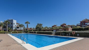 Leilighet | Basseng | Utendørsbasseng