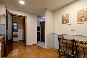 Apartment | Dining